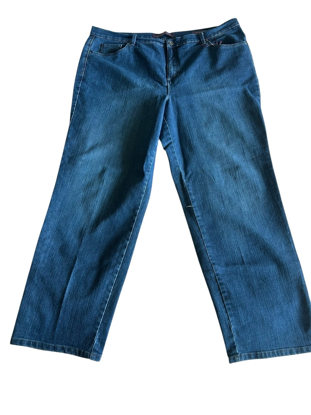 Gloria Vanderbilt Denim Jeans with Maroon Labels